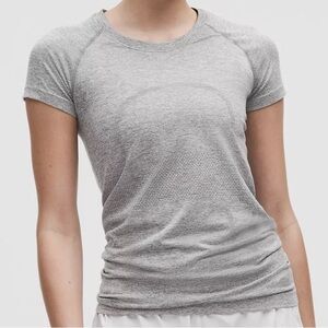 Lululemon Swiftly Tech Short-Sleeve Shirt 2.0
Hip Length